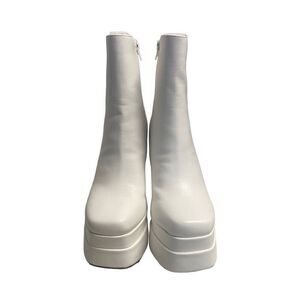 VETASTE Women’s White Platform Boots Chunky 5.5 Inch Heel Size 8 New With Defect